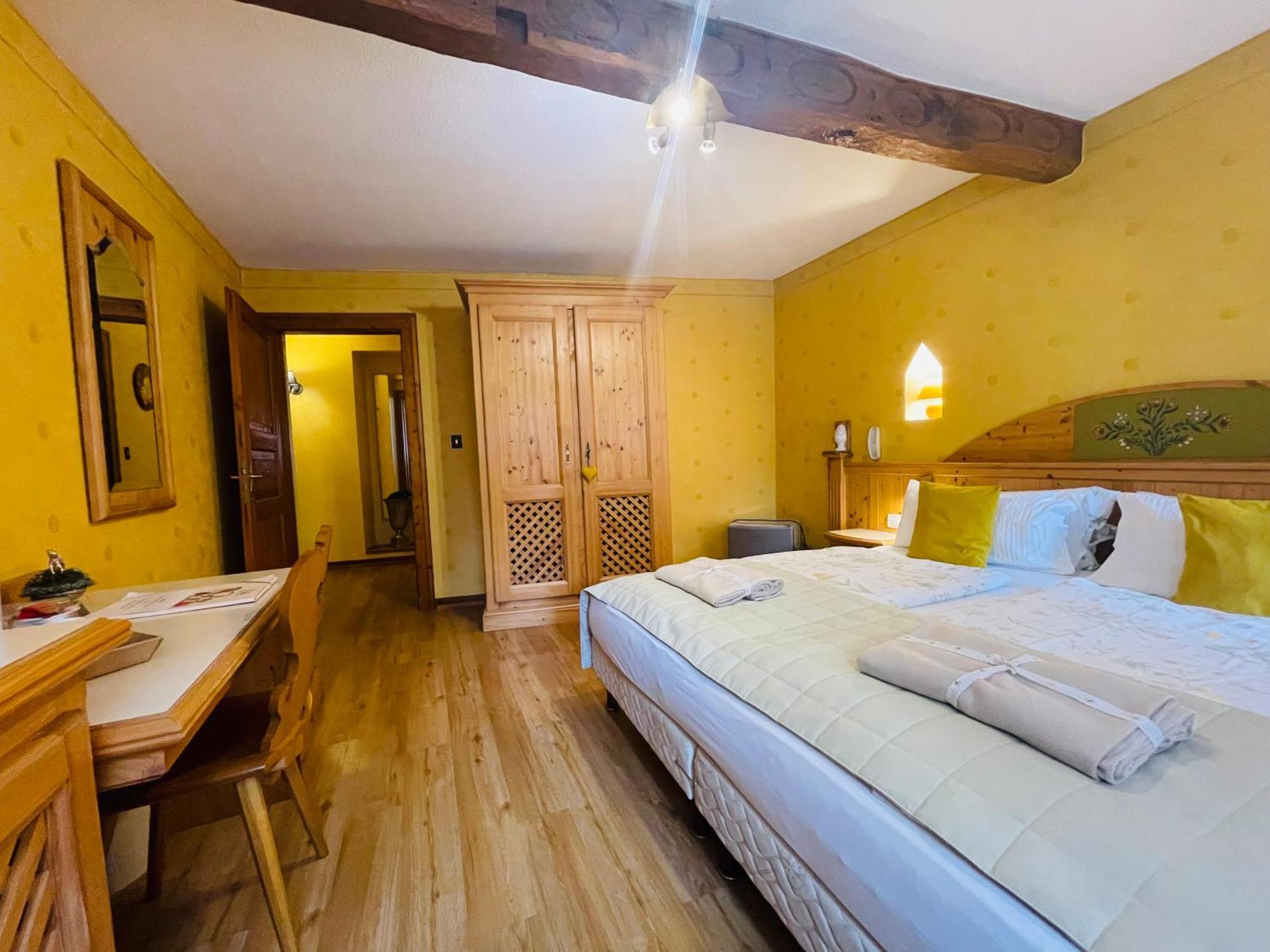 Historisches Gaestehaus Au Faucon Von 1535 Wissembourg Exteriér fotografie
